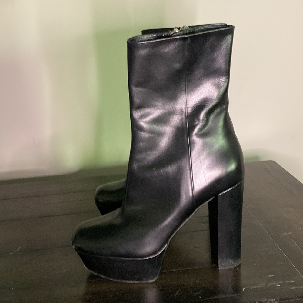 Gucci Black Leather Platform Boots - Picture 9 of 10